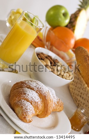 10.  Fatmagül'un sucu ne ? ~ General Discussions - Comentarii - Pagina 29 Stock-photo-continental-breakfast-on-the-table-close-up-shoot-13414495