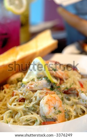 Close up of shrimp spaghetti with lemon garlic butter sauce