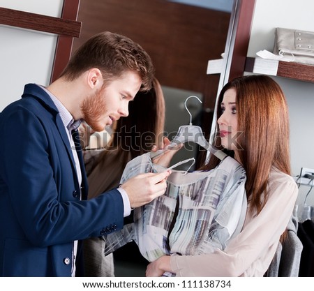 Woman prays her boyfriend to present her a dress
