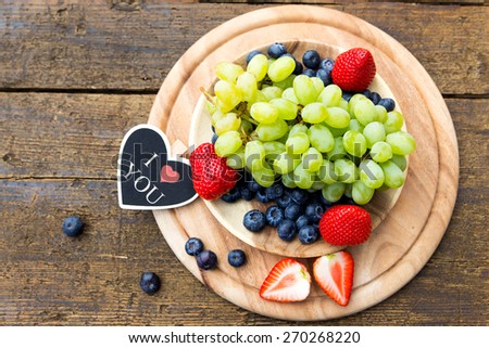 Fruit plate with writing, I love you
