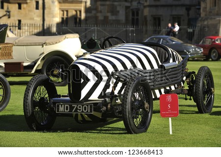 UNITED KINGDOM - SEPTEMBER 13: A classic car on display at the United Kingdom Concours d\'elegance Classic Car Expo at Windsor Castle on September 13, 2012 in Windsor, United Kingdom.