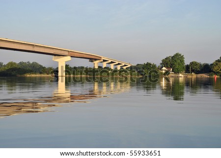 Bridge crossing Tennessee River