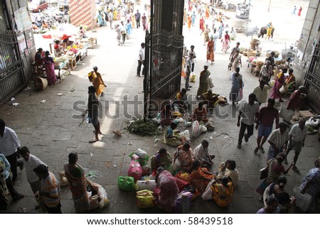CHENNAI, INDIA - AUG 05 : Shopping hours at Koyambedu market which is Asia's one of largest vegetable markets August 05, 2009 in Chennai, India.