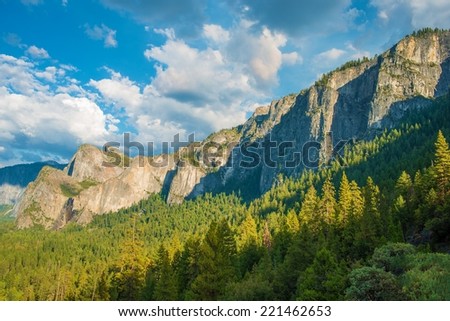 Yosemite Valley and the Sierra Nevada Mountains in California, United States. Scenic Mountain Vista.