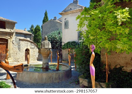 PROVENCE, FRANCE - JUL 16, 2014: Art instaliation on the street in medieval village Vaison la Romaine. This village is included in list of \