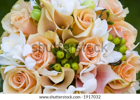 beautiful bouquet with peach and salmon colors
