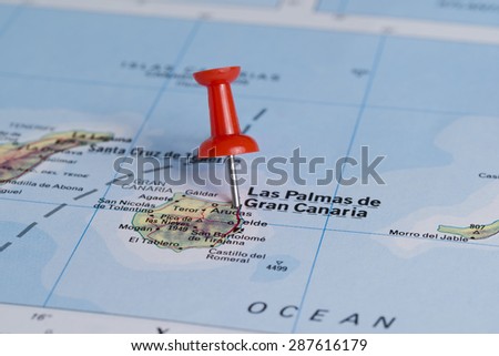 Las Palmas de Gran Canaria marked with red pushpin on map. Selected focus on Las Palmas de Gran Canaria and pushpin. Pushpin is in an angle.