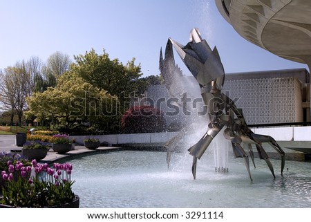 Crab sculpture in Vancouver made from stainless steel