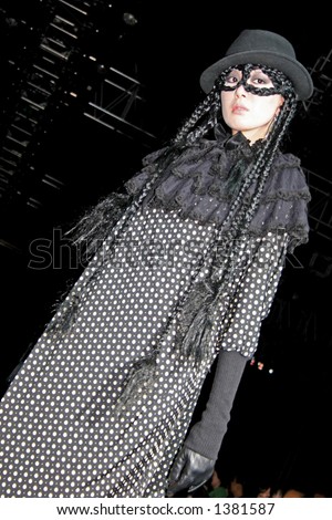 Model at Seoul Fashion Week (Seoul Collection) Fall/Winter 2006. Enzuvan collection by Hong Eun-ju.