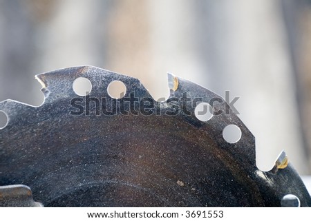 the part of circular saw with sharp tooth