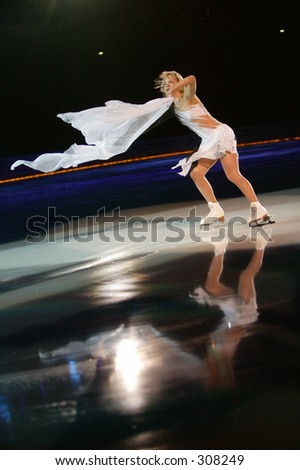 The championship of Russia of 2005 on figure skating on skates. Saint Petersburg the Ice palace. Demonstration performances. Elena Sokolova - 2 place.