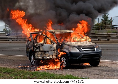 fire burning car, canada, toronto, gardiner exp, year 2005