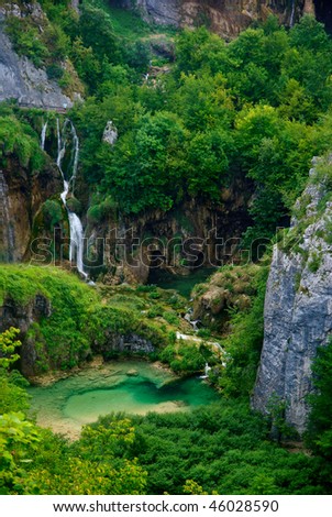 The+waterfalls+of+plitvice+lakes+croatia