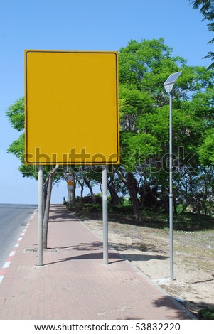 Blank yellow sign with a copy space area