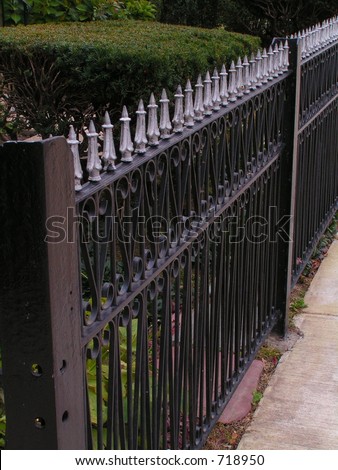 REPRODUCTION VICTORIAN ERA WROUGHT IRON FENCE