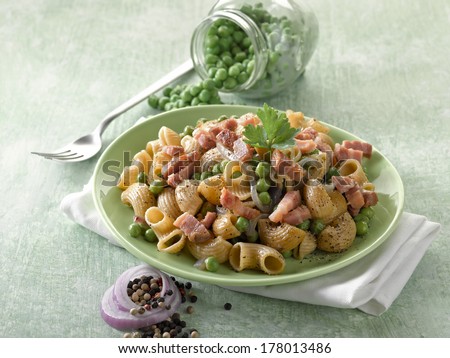 pasta with peas bacon and parsley