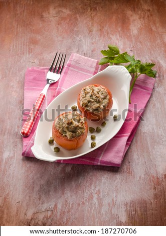 stuffed tomatoes with tuna and capers