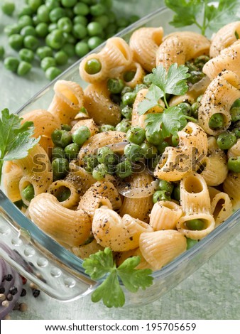 pasta with peas and pepper