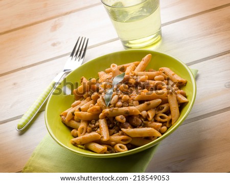 integral pasta with mixed legumes