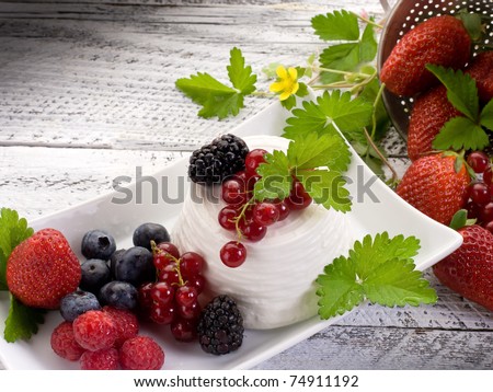 ricotta with soft fruits