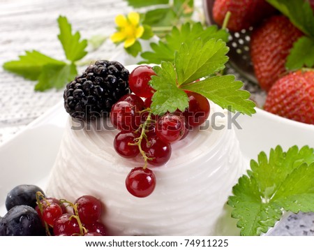 ricotta with soft fruits