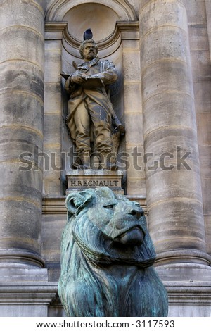 Architectural details with bronze lion sculpture details - Hotel de Ville, Paris
