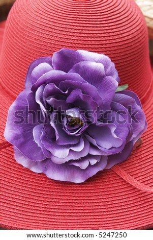 Retro lady\'s hat with fabric flower decoration - close up