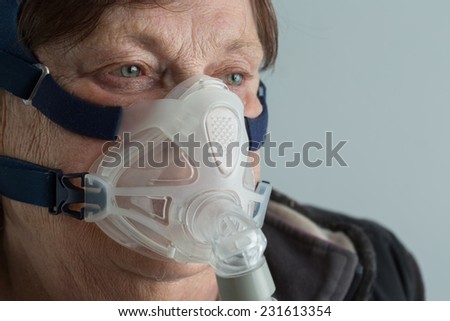 Senior woman with Chronic obstructive pulmonary disease with supplemental oxygen