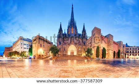Cathedral of Barcelona, Gothic city at night, panorama.