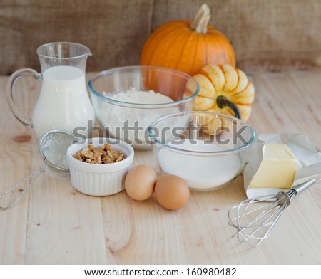 Pumpkin and walnut cake (pie) ingredients: flour, eggs, walnuts, sugar, pumpkin
