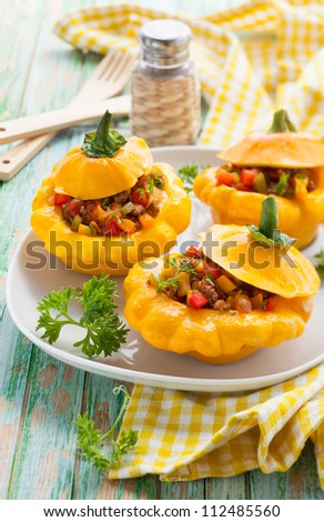 Patty pan squash stuffed with vegetables and meat