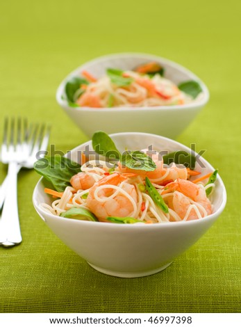 prawn noodle salad with baby spinach ,carrots and sugar snap peas