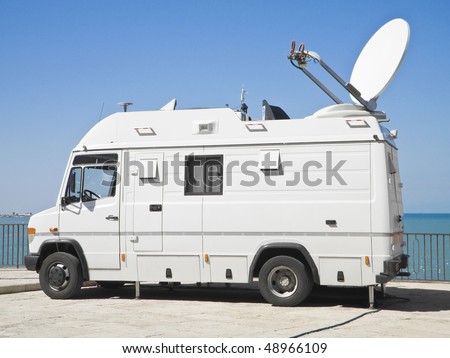 stock-photo-tv-news-truck-48966109.jpg