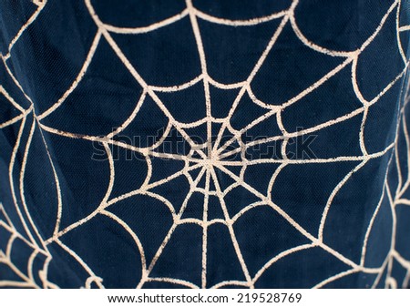 drawing on the fabric web for Halloween
