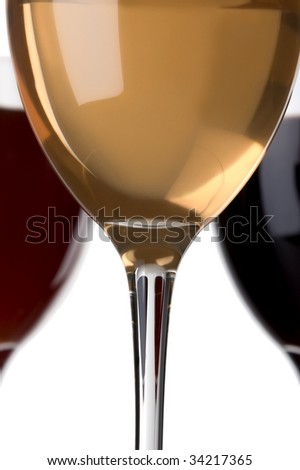 a glass of white wine and a glass of red wine details