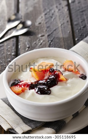 Chinese food,Papaya blueberry yogurt