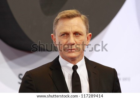 BERLIN, GERMANY - OCTOBER 30: actor Daniel Craig attends the Germany premiere of James Bond 007 movie \