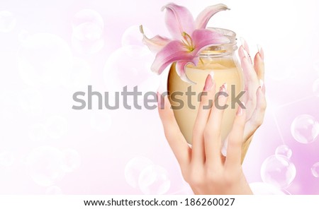 Natural Flower Cream for Skincare Female.Spa salon