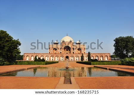 Humayun\'s tomb,the first garden-tomb on the Indian subcontinent. It was the  tomb of the Mughal Emperor Humayun,  commissioned by Humayun\'s first wife Bega Begum in 1569-70, Delhi, India