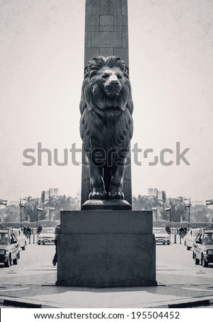 Qast El-Nile Lion Statue at Noon