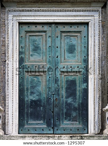 The world's oldest bronze doors