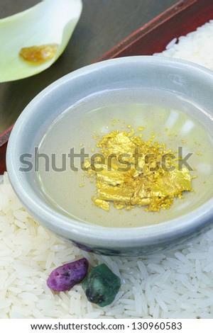 Aromatherapy spa with gold and mineral