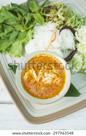 crab curry and rice vermicelli - crab curry mixed herb - crab curry hot and spicy with noodles