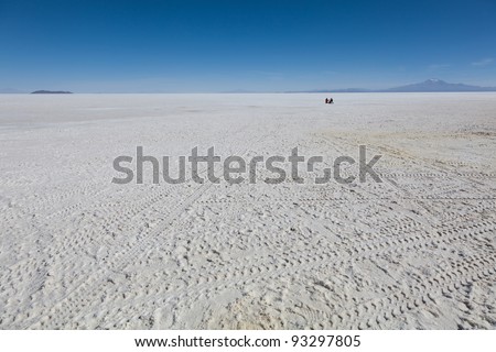 Small Car gets lost in the Salt Lake