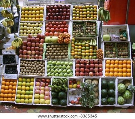 fruit stall on footpath, mumbai, india