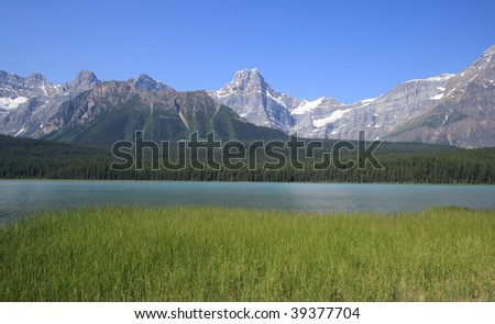 Waterfowl Lake and Mount Howse in Banff National Park, Alberta, Canada.
