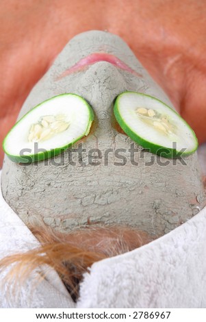 Clay Beauty Mask - Woman relaxing during beauty treatment