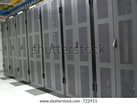 datacenter - clean row of server racks