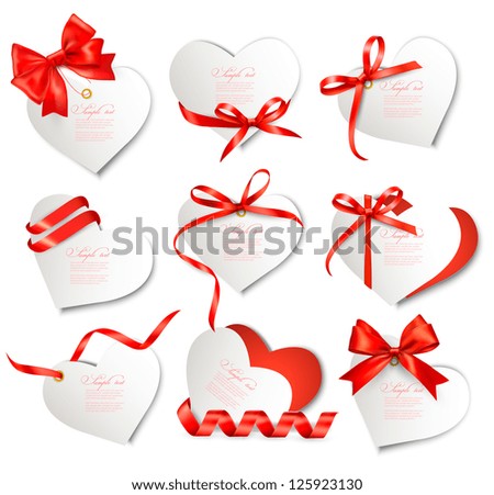 Set of beautiful gift cards with red gift bows and hearts Valentine's day Vector illustration Set of beautiful gift cards with red gift bows and hearts Valentine's day Vector illustration