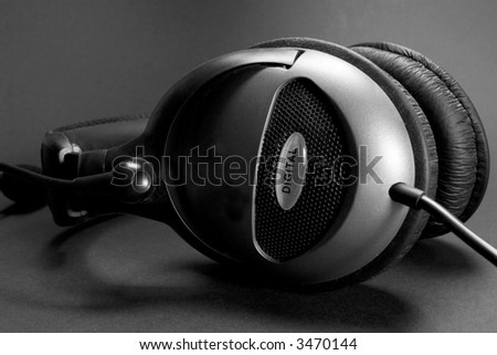 Digital professional dj earphones detail